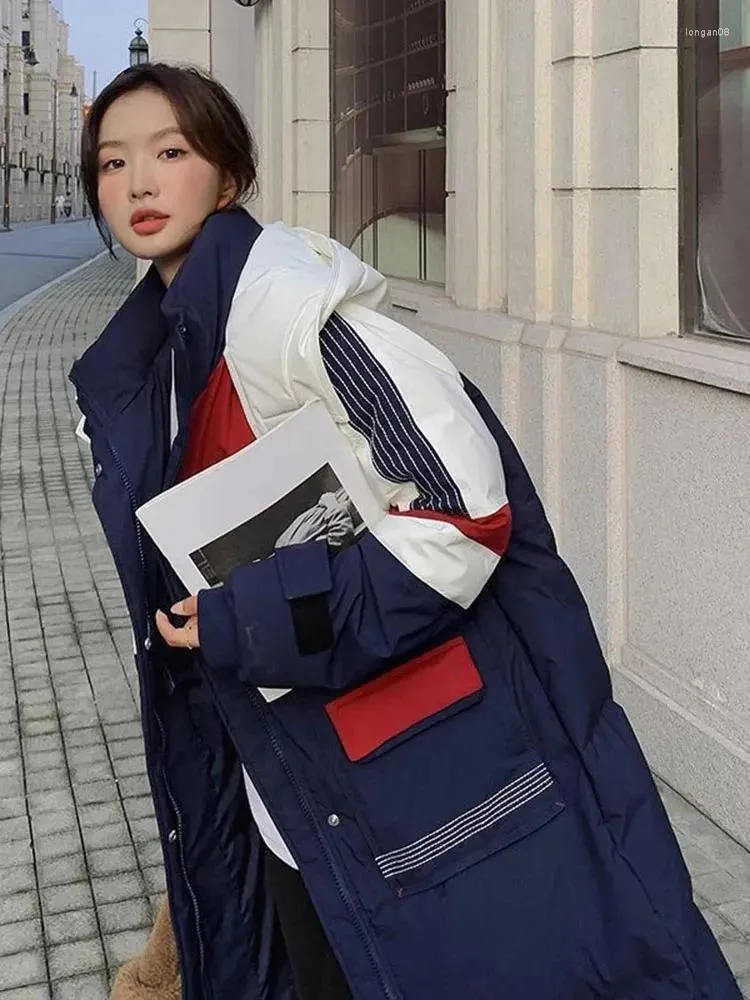 Trenchs de femmes manteaux 2023 femmes sur le genou blanc canard vers le bas parka épaissie vêtements d'extérieur long contraste couleur patchwork veste à capuche