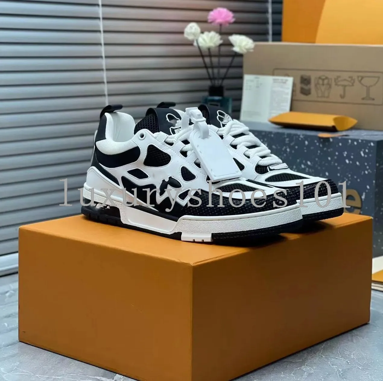 Surprise Lucky Mystery Box High Quality Triple S Basketball Shoes 4s Running Tn Plus 270 97 90 Novelty Christmas Gifts Most Popular Freeshipping With Box