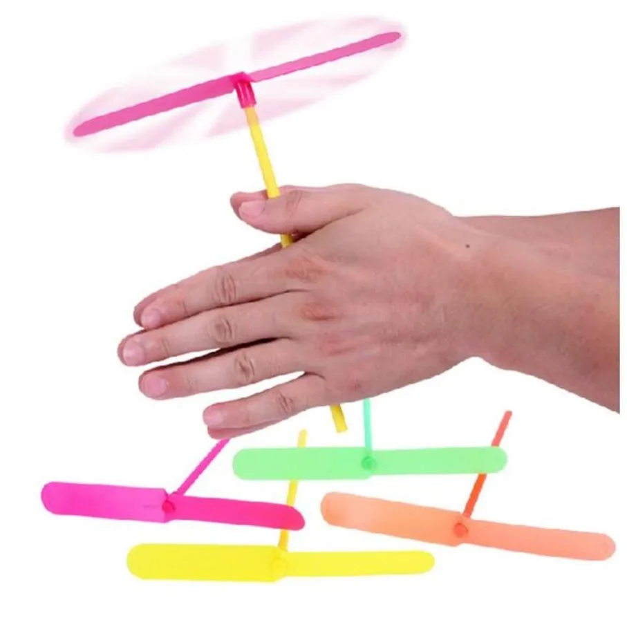 Nieuwigheid Plastic Bamboe Dragonfly Propeller Outdoor Vliegende Helikopter Speelgoed voor Kinderen Kleine Gift Feestartikelen voor Children317A