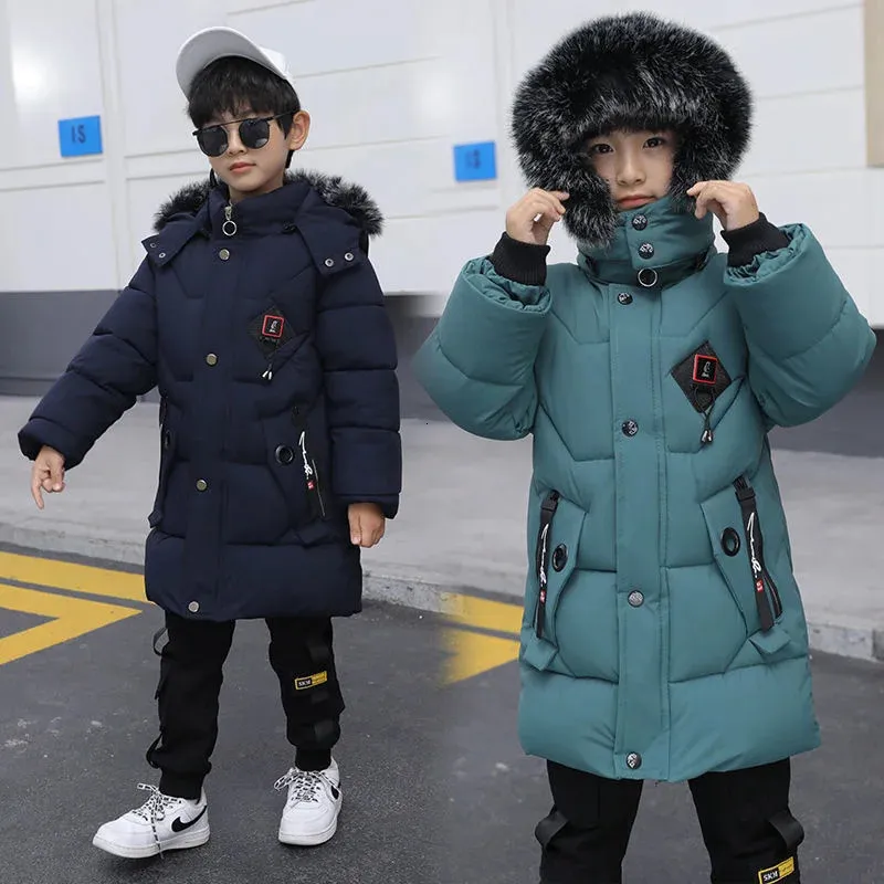 Ensembles de vêtements 2023 Enfants Chaud Enfant Garçon Vêtements Adolescent Down Coton Rembourré Vestes D'hiver Manteau À Capuchon Épaissir Vêtements D'extérieur Enfants Parka 231123