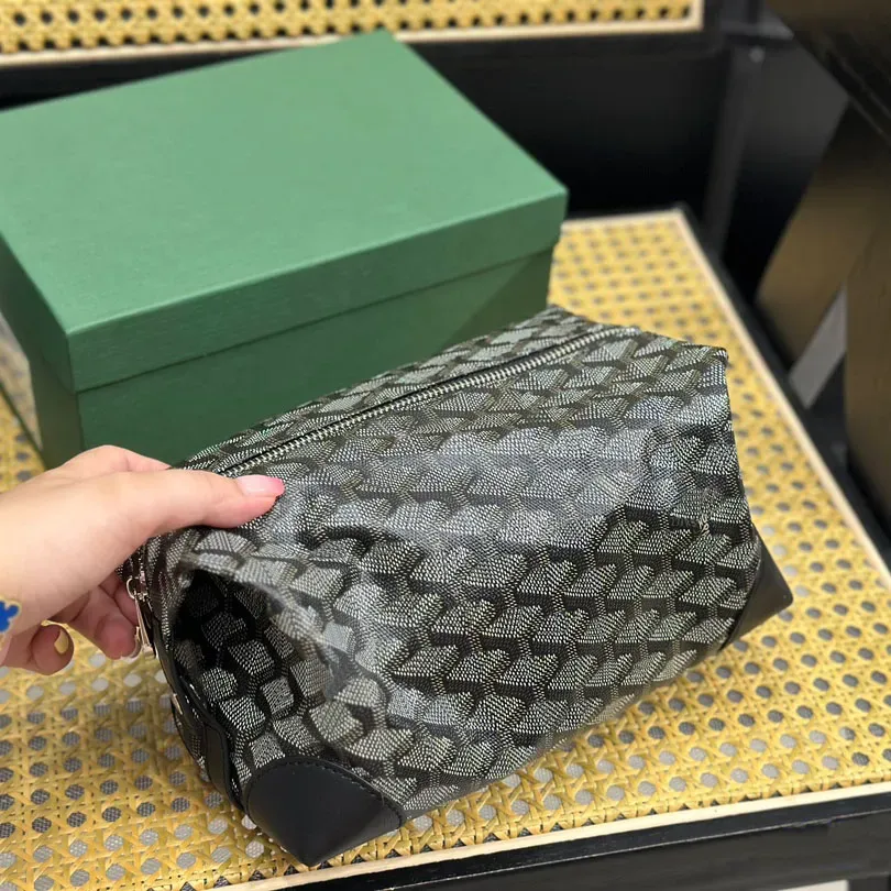 Goyard cosmetic pouch sales