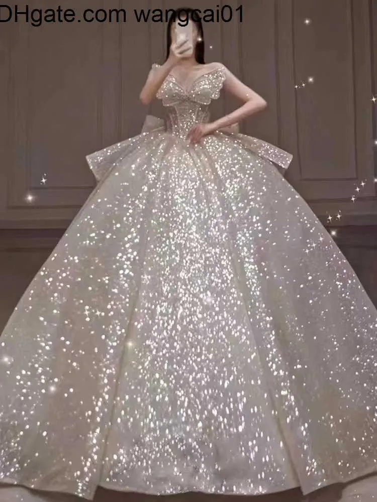 Wangcai01 Dubai Luxuryラインウェディングドレススパンプラスサイズのチャペル列車の恋人Vestido de Noviaアップリケ型ブライダルウェディングガウンカスタムメイド