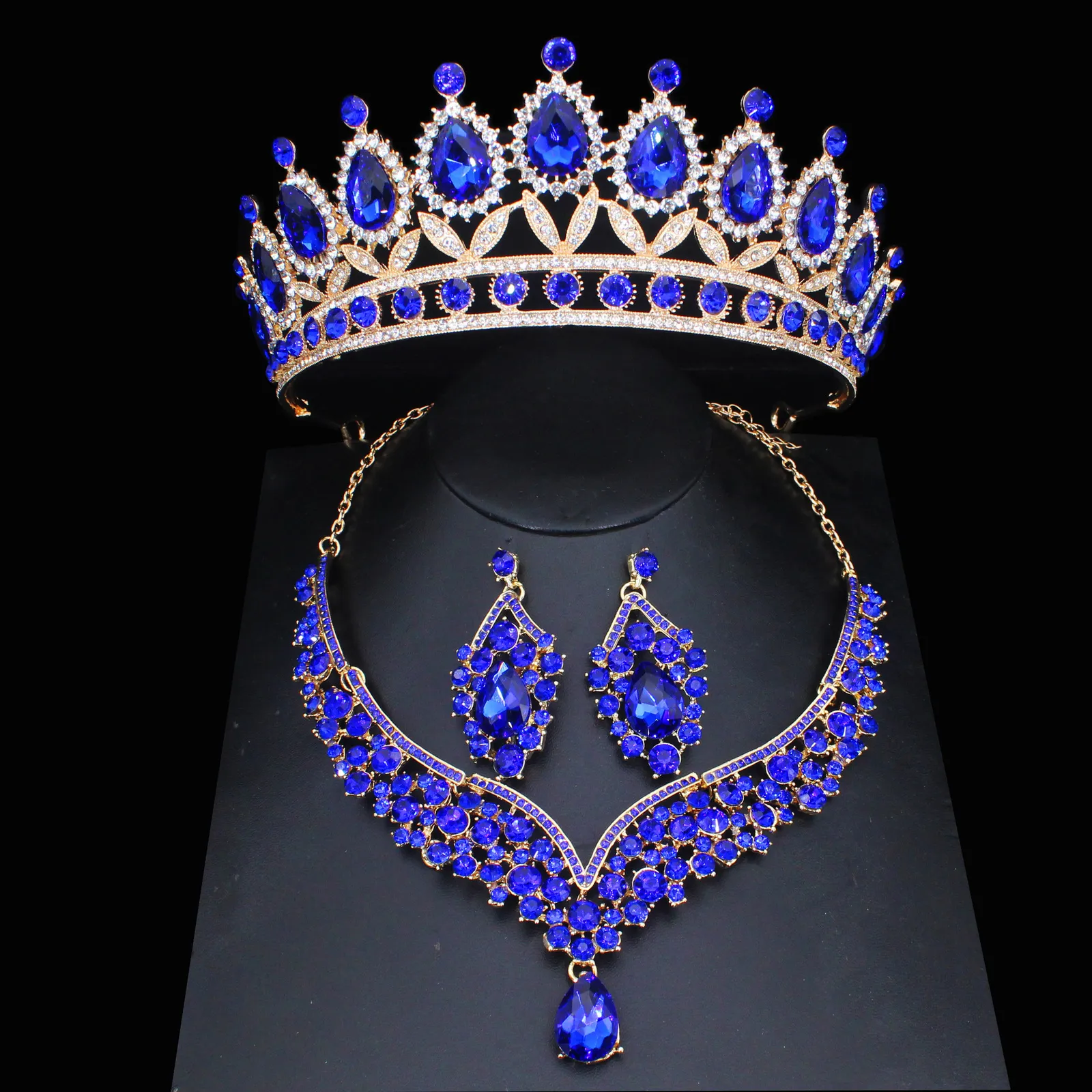 Set di gioielli da sposa Set di gioielli da sposa in cristallo di lusso per le donne Ragazza Tiara Orecchini a corona Collana Accessori per gioielli da ballo di spettacolo 230422