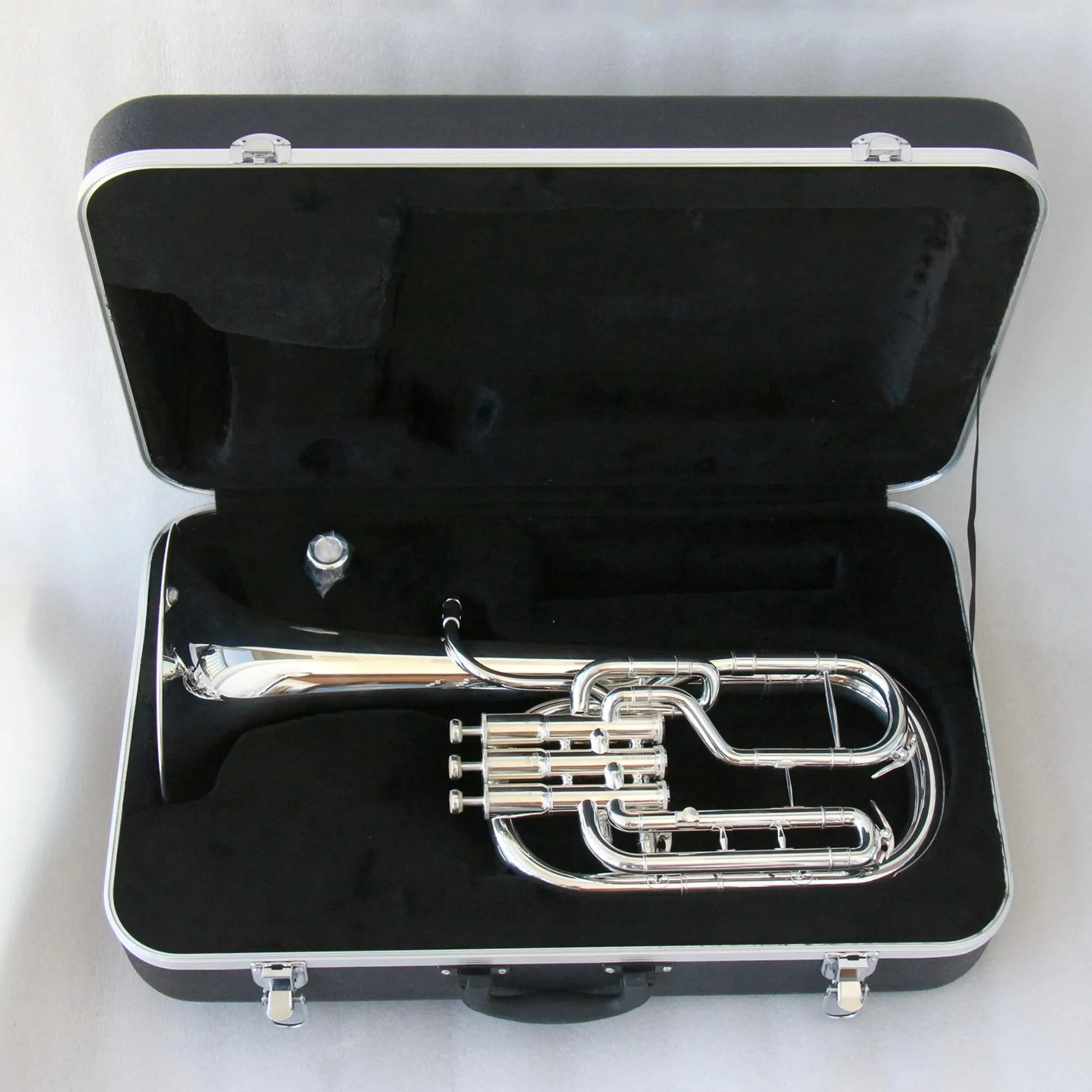 Tenor Horn in eB Best Quality eb alto Horn Copy الشهيرة العلامة التجارية الشهيرة Silver Plated Saxhorn