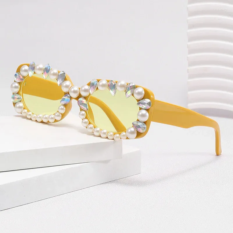 Lunettes de soleil carrées petites lunettes de soleil pour femmes, nuances de shopping en plein air, lunettes de conduite en diamant rétro perle ovale, 2023