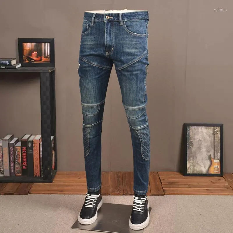 Jeans masculinos Y2K Men com tecidos de retalhos de retalhos de gente de motocicleta de design sofisticado