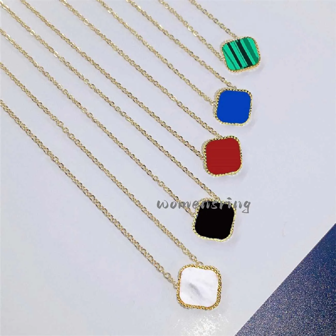 2023 Fashion Classic4/Four Leaf Clover Netclaces Pendants الأم من اللؤلؤ المقاوم للصدأ مطلي 18 ألف للنساء فتاة عيد الحب هدية المجوهرات