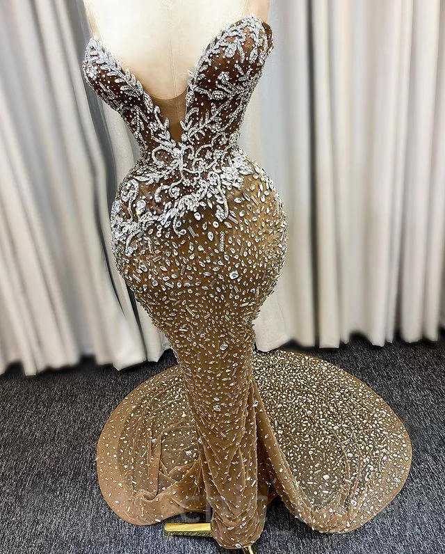 April Aso Ebi Sirène Gold Crystals Crystals pergés Sexy Evening Formal Party Deuxième réception Robes de fiançailles d'anniversaire Robe de Soiree ZJ692 407