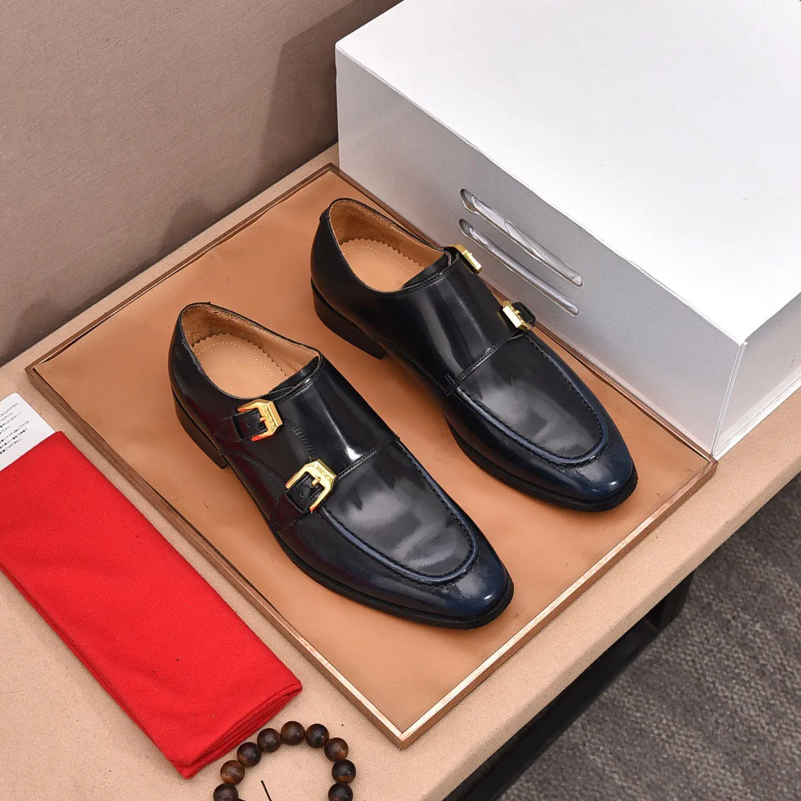 Hoogwaardige 2023 Heren Dress Shoes Business Echt lederen merkontwerper Classic Formal Flats Men Elegant Office Shoes Maat 38-46