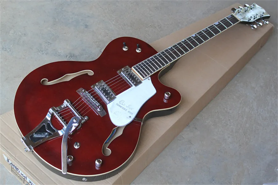 Wine Red Falcon Jazz Electric Guitar G 6120 Dunne Semi Hollow Body Rosewood Rosewood Bingerboard Chrome Hardware Dubbel F Holes Bigs Tremolo Bridge kan worden aangepast