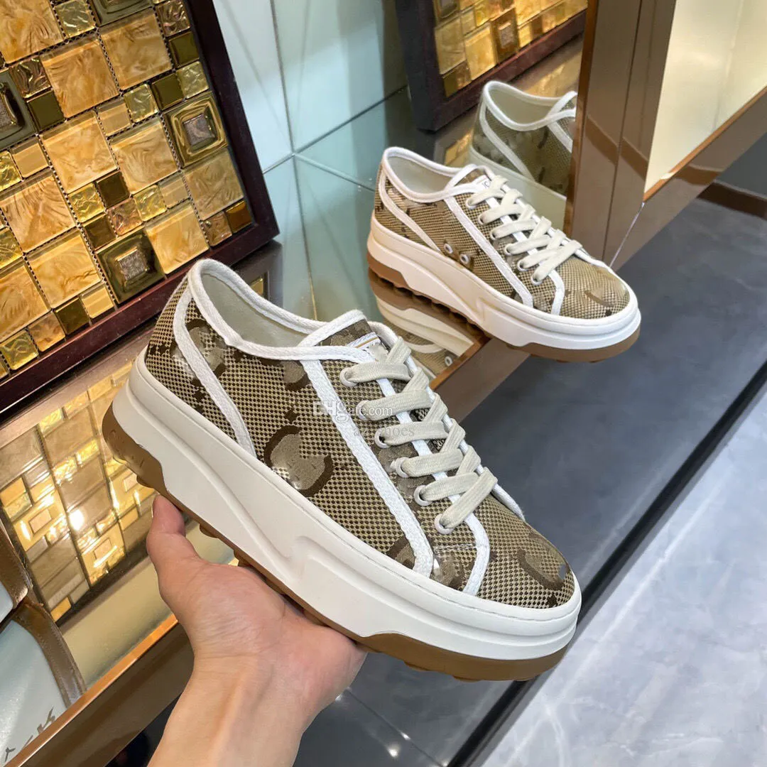 Classic Design Fashion Running Shoes Tennis Shoes 1977 Washed Jacquard Denim Women's Shoes Ace Shoes 2023 Luxury Designer Canvas Shoes.