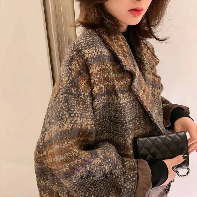 Женская полушерстяная женская зимняя корейская шерстяная клетчатая куртка, твидовое винтажное свободное женское пальто, тонкое двубортное пальто с лацканами и пуговицами 231124