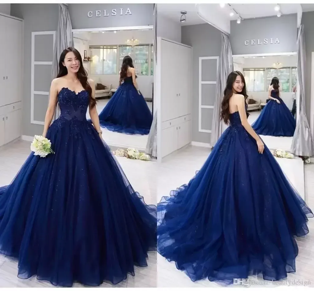 Strappless Prom Quinceanera Dress Vintage Navy Blue Lace Applique APPLICE APPLICAZIONE Formale Abiti a 15 feste personalizzati personalizzati