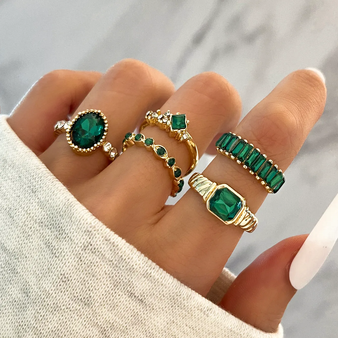 Pierścienie klastra Aprilwell 5pcs Green Crystal Set for Women Gold Splated Vintage Esthetic Geometryczne Luksusowe ANILLOS LADY JEINDY Prezenty Bague 230424