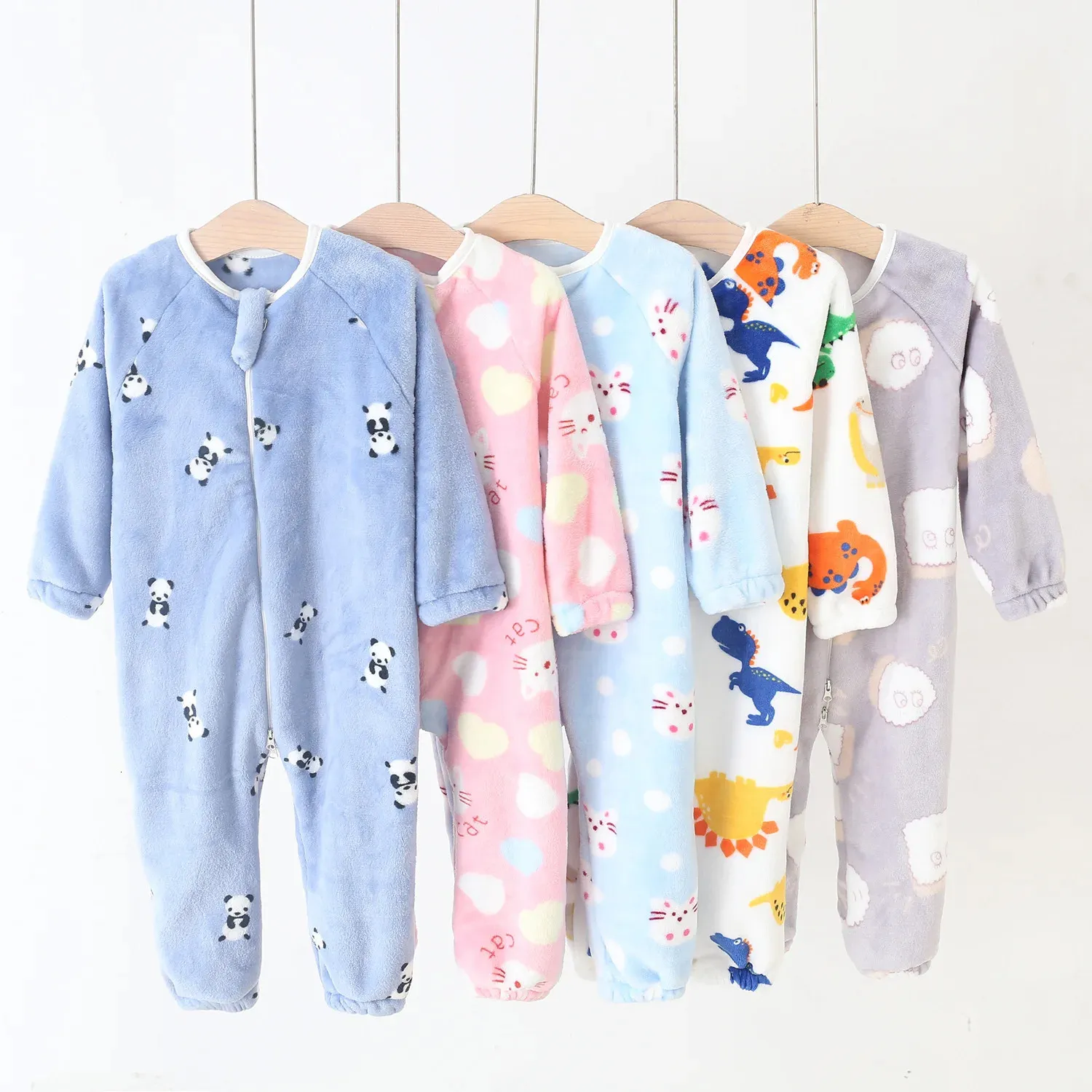 Rompers 1 to 5 Years Winter Flannel Childrens Pajamas Sleeping Bags Rompers for Boys and Girls Suits for Home Wear 231124