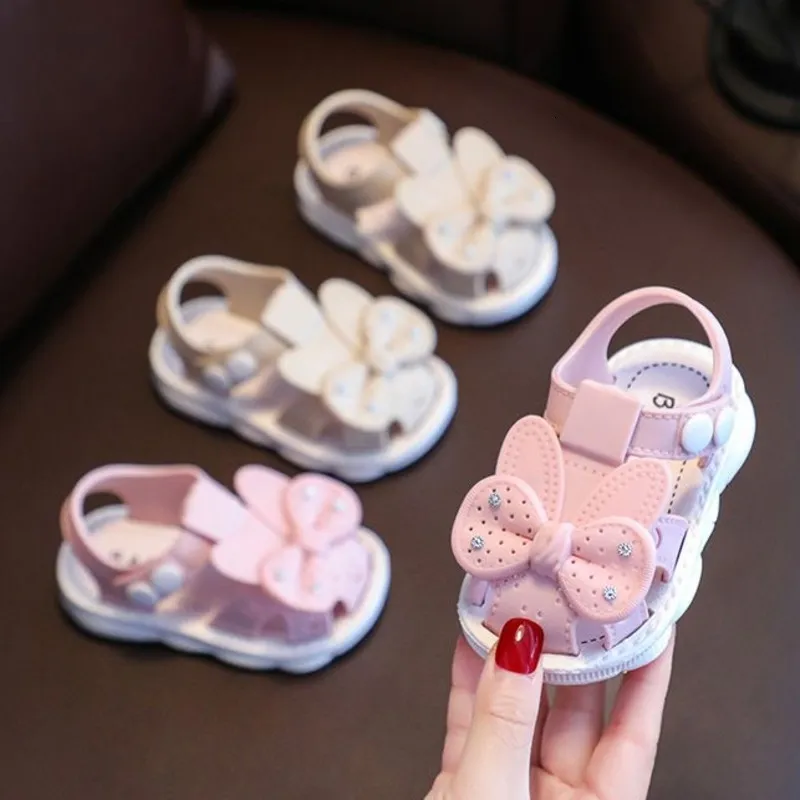 First Walkers Princess Kids Summer Shoes Cute Bow Soft Breathable PVC Baby Girls Sandals Buckle Strap Anti Slip Toddler Children Beach 230424