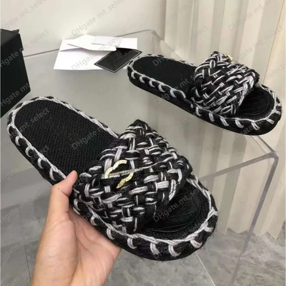 Designer Luxury Twine Hand Woven Slippers Womens Black White Gray Soft Bottom Outdoors Slides Sandal Lady Round Head Thick Bottom Casual Flat Flip Flops Slipper01