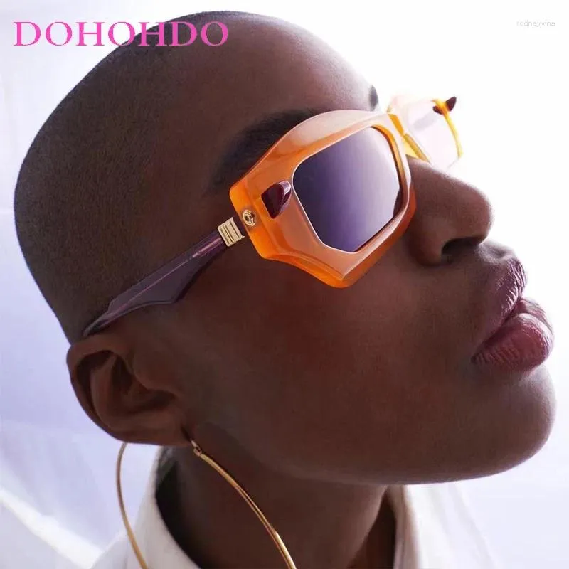 Lunettes de soleil 2024 Mode Unique Polygon Cat Eye Double Couleur Femmes Rétro Marque Designer Hommes Tendance Rivets Dégradé Lunettes de Soleil