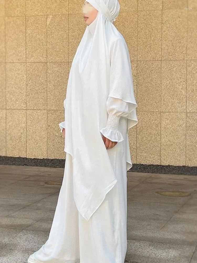 Vêtements ethniques Jilbab Ensemble Femmes musulmanes Tenue de prière Ramadan Eid Islam Vêtements Long Khimar avec robe Abaya Dubaï Turquie Burqa Kaftan 2