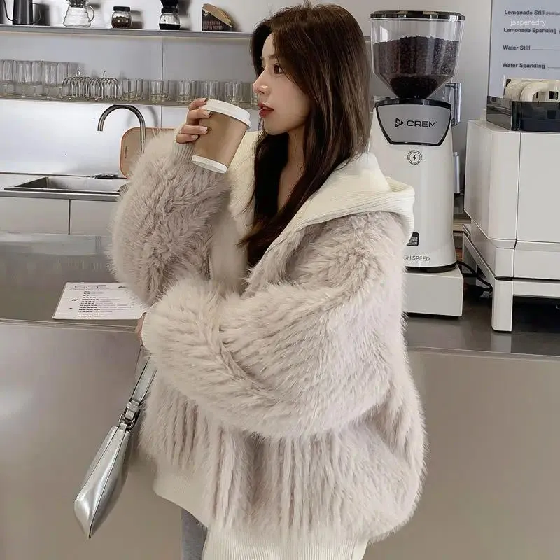 Women's Fur Coat Women Splicing Small Fragrance Top Lamb Wool Temperament High-end Hooded Plush Short Jacket Thickened