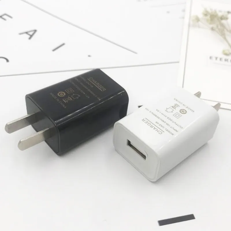 US EU Plug Adaptateur de chargeur mural universel 5V 1A pour téléphones mobiles Adaptateur d'alimentation de tête de chargement USB pour petits appareils numériques de haute qualité FAST SHIP