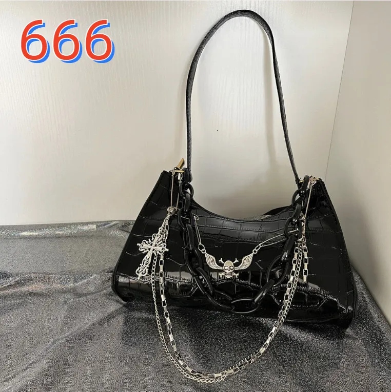 Evening Bags Y2k Girl Chain Pattern Handbag Summer Subculture Dark Punk Underarm Bag Cross Skull Shoulder Bag 230422