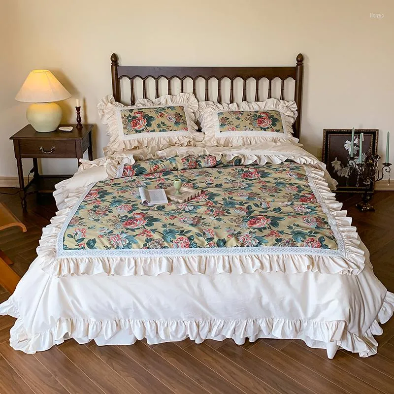 Ensembles de literie Style français pur coton Vintage ensemble fleurs à volants Patchwork housse de couette jupe de lit couvre-lit taie d'oreiller