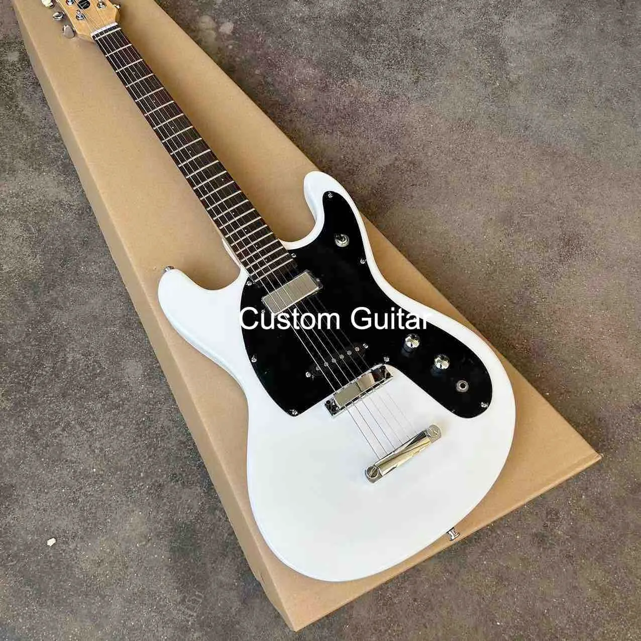 カスタム2024ホワイトエレクトリックギターモズライトゼロフレットJRM