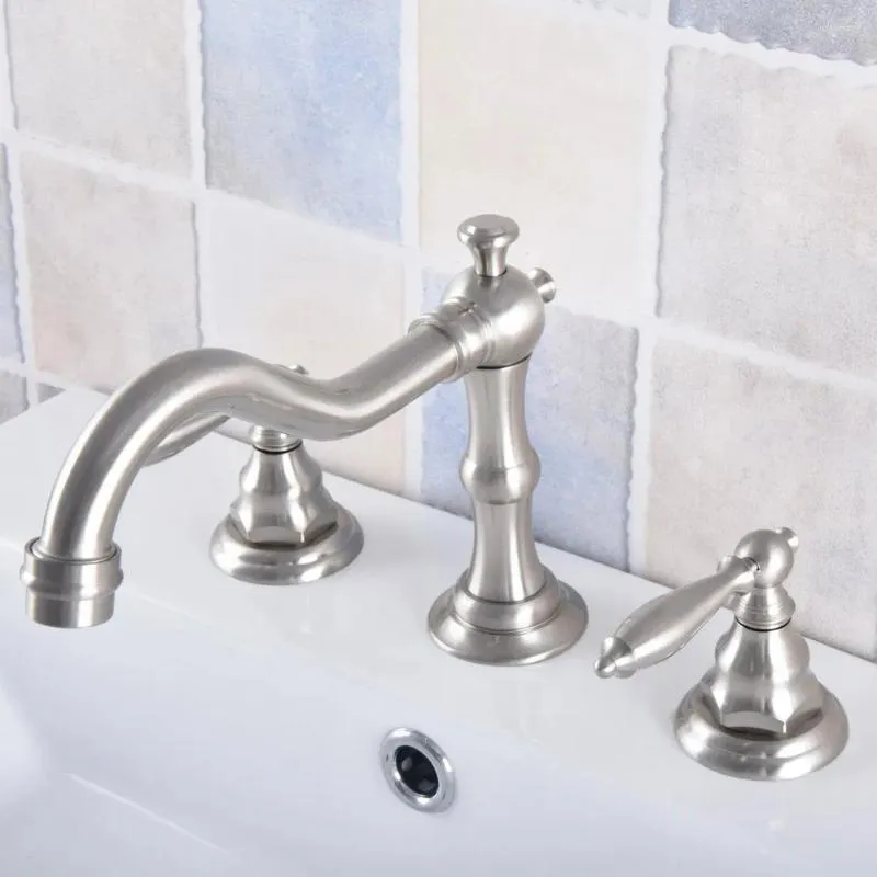Banyo Lavabo muslukları fırçalanmış nikel pirinç güverte monte çift tutamaklar yaygın 3 delikli musluk mikser su muslukları mnf691