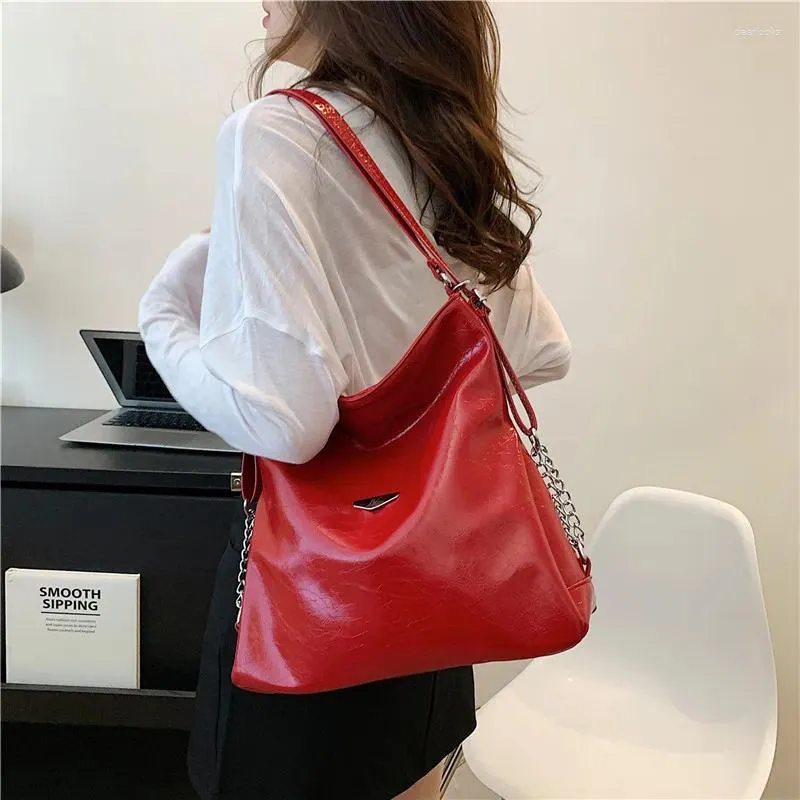 Evening Bags Ladies On Sale 2023 High Quality Fashion Design Chains Large Capacity Shoulder Solid PU Leather Wallet