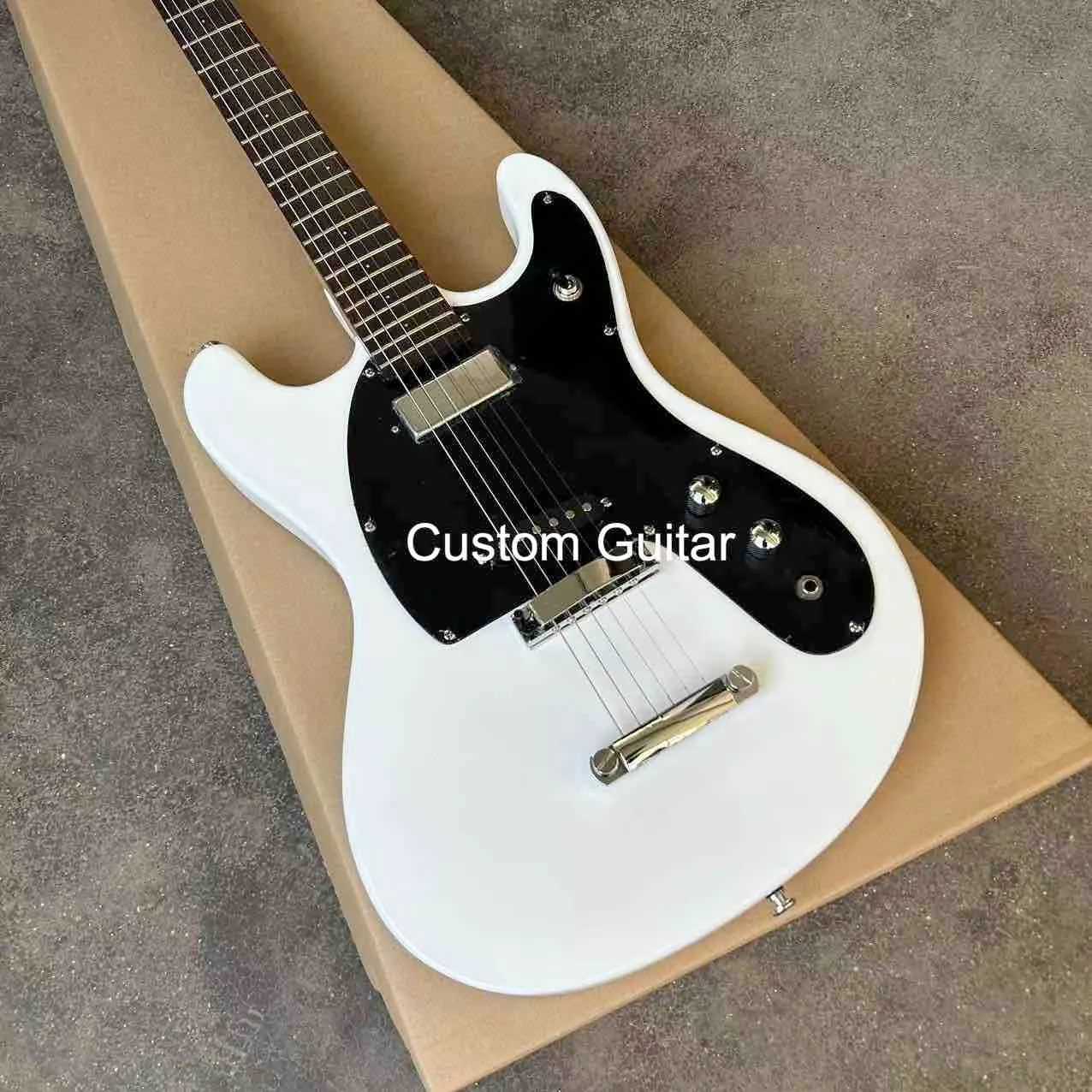 カスタム2024ホワイトエレクトリックギターモズライトゼロフレットJRM