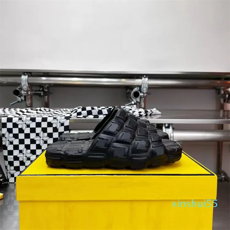 Summe 남자 여자 클라우드 슬리퍼 패션 고무 슬리퍼 슬리퍼 Derma Haute Lazy Style Luxury PVC 통합 형성 디자이너 해변 신발 크기 35-45