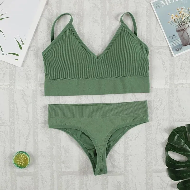 French Style Solid Sexy Green Bra And Panties For Women Thin Section,  Triangular Cup, No Steel Rim, Comfortable Underwear From Ipinkie, $14.29