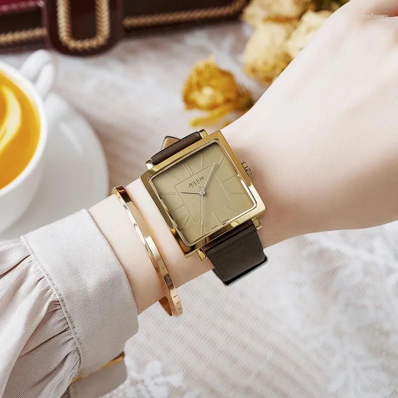 Montres-bracelets Femmes Montre-bracelet en cuir Simple Fille Montres Mode Casual Quartz Heure Teen Luxe Dames Cadeau Jeunesse Femme Horloge Top Time