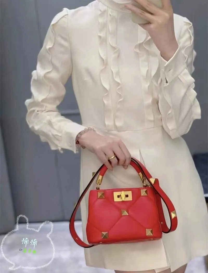 Sac à main femme Valentins luxe créateur français livraison directe classique romain clou en cuir de mouton sac à main bandoulière XC5Z1