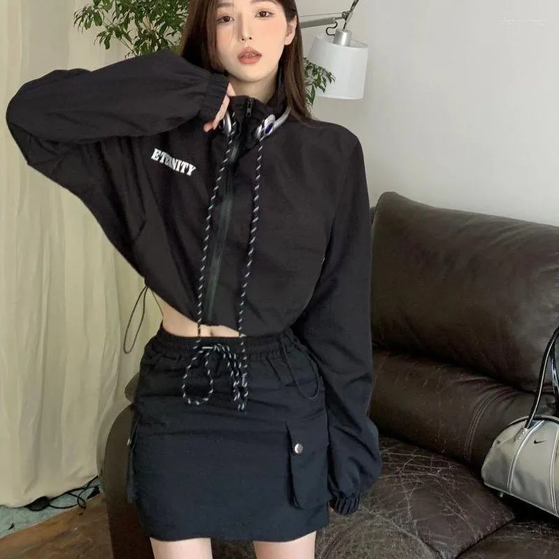 Kurtki damskie Deeptown Black Windbreaker Women Gorpcore Outdoor Y2K Zip Up Up Cropped Tops Tops Streetwear Hippie Harajuku