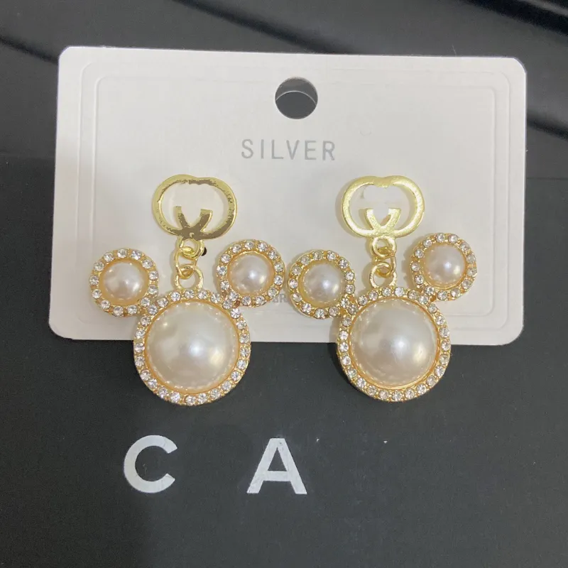 2023 Mode Perle Boucles d'oreilles Printemps Femmes Amour Rose Pendentif Boucles d'oreilles Designer Cadeaux Bijoux Classique Ours Boucles d'oreilles 18K Plaqué Bijoux En Gros