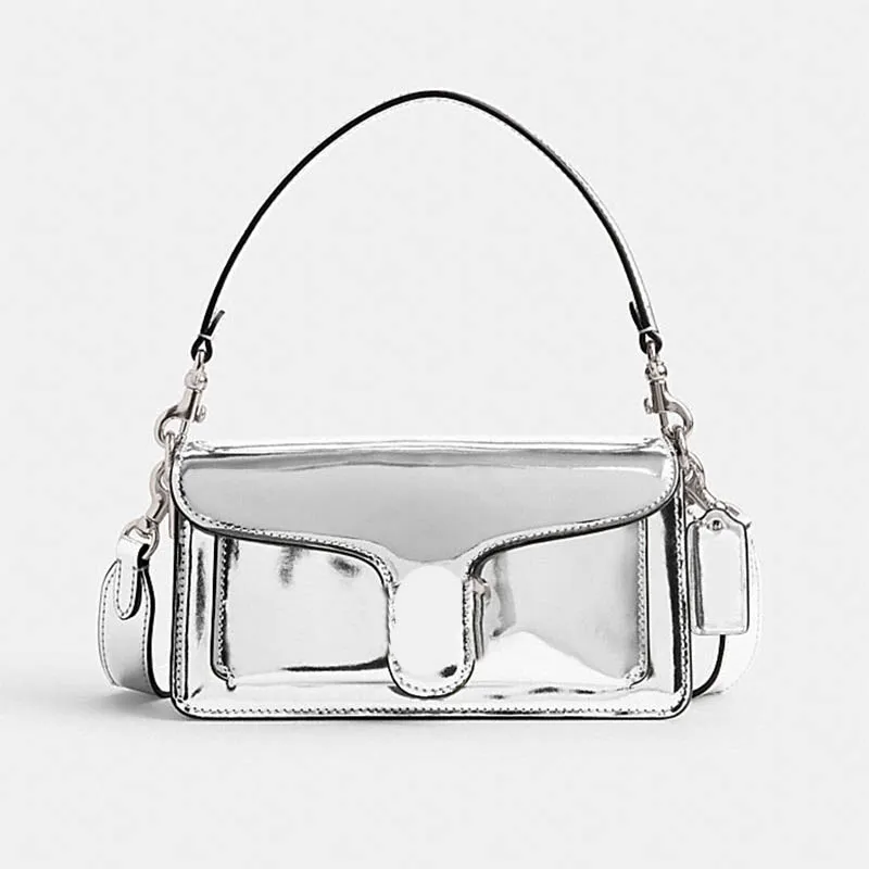 Underarm axelväska kvinnor topphandtag crossbody designer väska handväska metallisk läder baguette påse silver lyxväska klaff på tygväska tyg foder snäpp stängningspåse