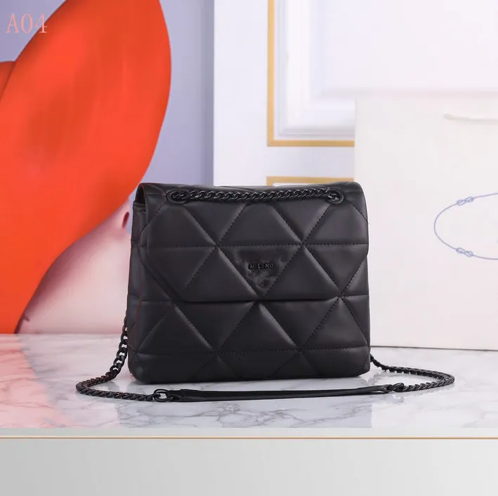 Klassisk klaff kuvert axelväska modemärke quiltade handväskor plånbok kvinnor lyxig designer handväska kedja crossbody messenger väskor avslappnad tygväska