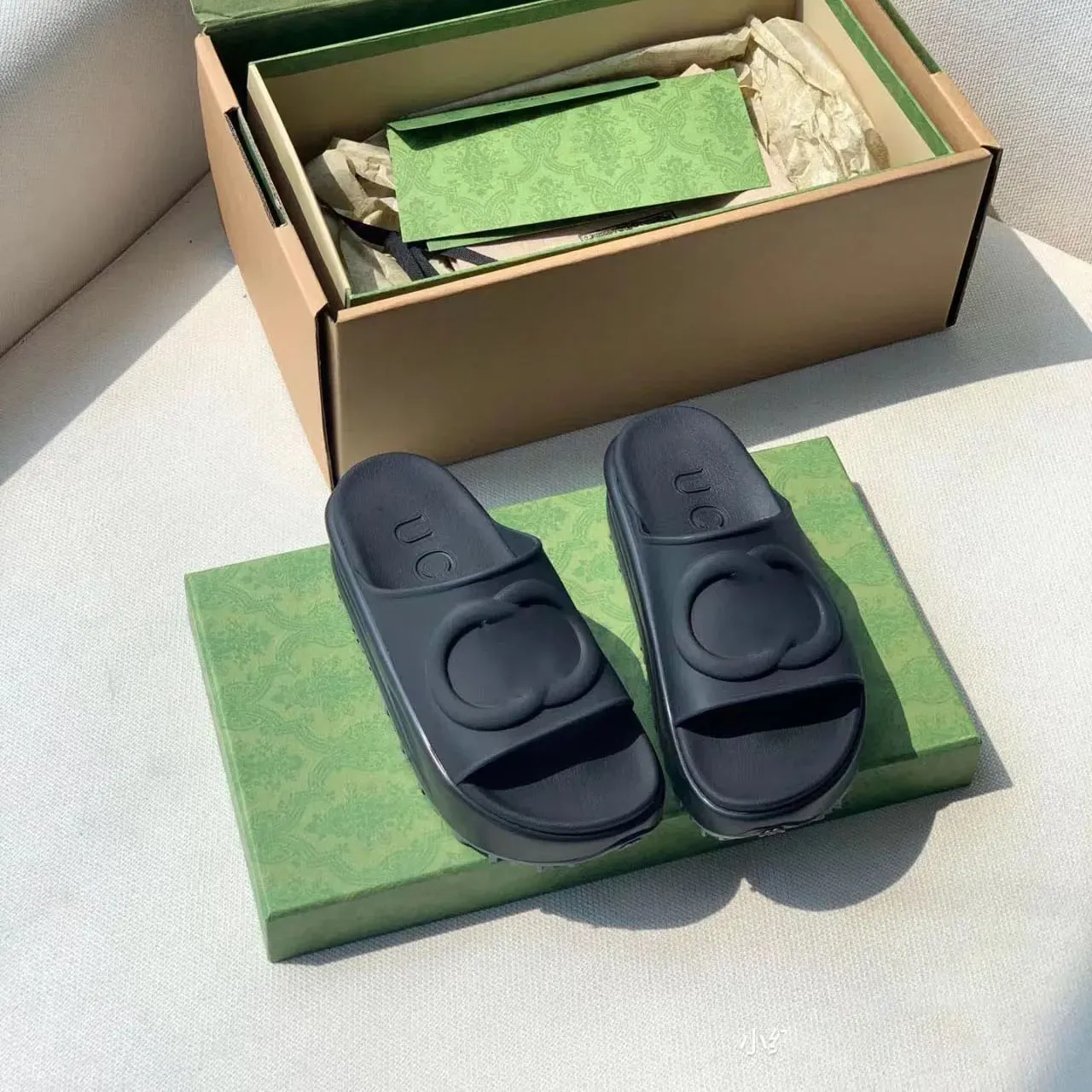 Toppkvalitet nya damer sandaler lnterlocking g varumärke glider sandal ihålig plattform sandale låda härlig dam toffel sommar utomhus man kvinnor strandskor mule skjutreglage