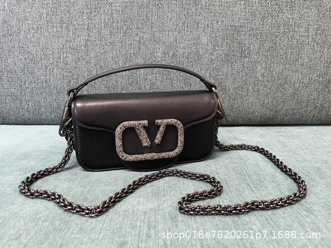 Borsa da donna Valentins Designer di lusso Nuovo prodotto V Star Stesso stile Piccola borsa in pelle di vacchetta Borsa a tracolla portatile sotto le ascelle Una spalla Lun XYT1C