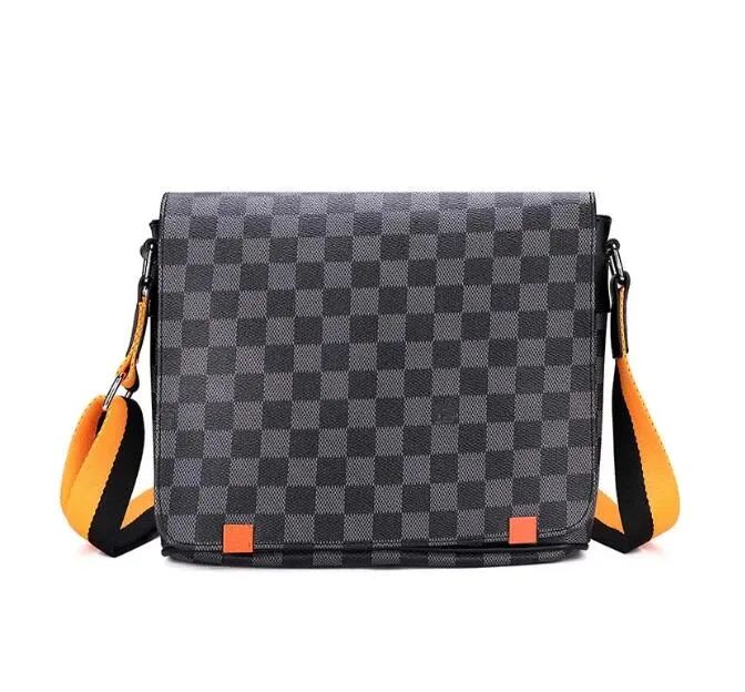 Luxurys designers Mens Shoulder Bags Man Briefcases fashion Designer Handbag Bolsas Messenger Bag Crossbody Bag Weekend Outdoor purse