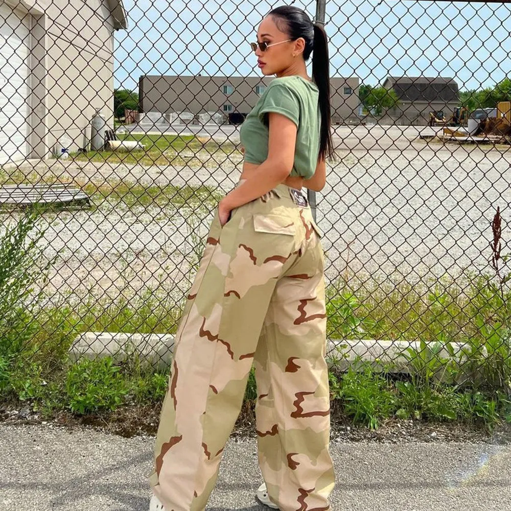 Nouveau Nouveau Designer Camo Pantalon Femmes Cargo Printemps Eté Camouflage Pantalon Mode Extensible Large Jambe Street Wear En Vrac Gros Vêtements 9768