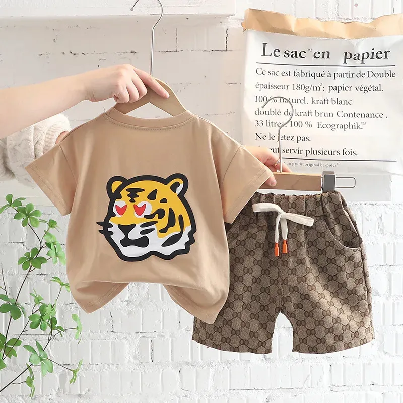 Bekleidungssets 1 2 3 4 5 Sommer-Jungen-Bekleidungsset T-Shirt mit Tigermuster + Shorts im Mesh-Design, 2-teiliges Set Freizeitkleidung für Kinder 231124