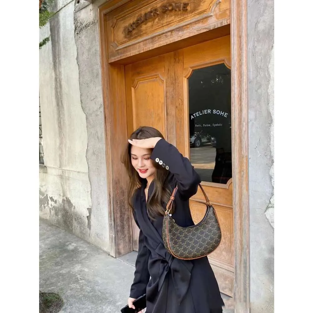 廃盤 レア AURALEE BIG SHOULDER BAG CHACOLI AURALEE BIG SHOULDER BAG made by CHACOLI | L