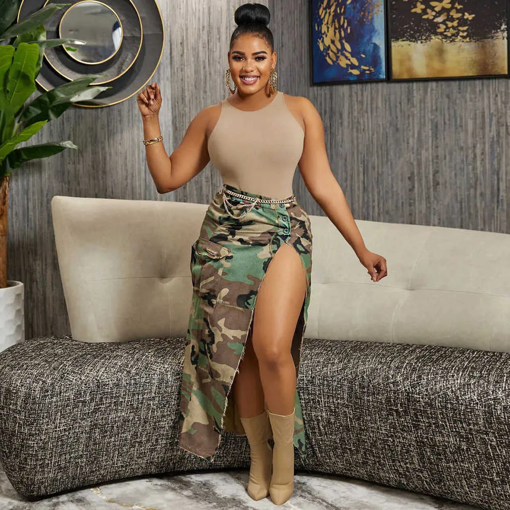 Plus size denim 2025 camo skirt