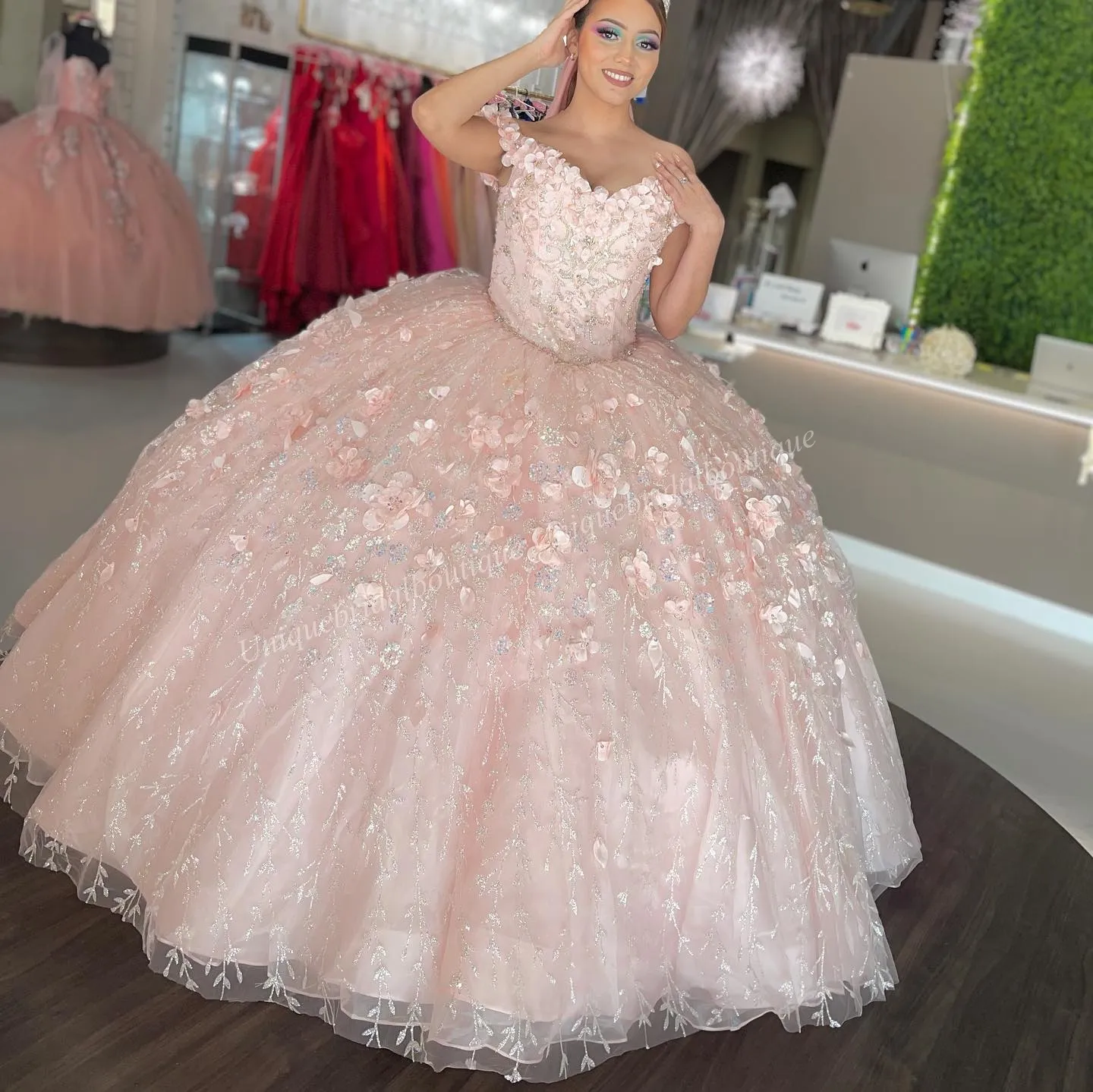 Charming Lilac Sweetheart Quinceanera Dress 2023 with Cape Off Shoulder Floor Length Ball Gown Appliques Vestidos De 15 Anos Red Pink Light Blue 3D Floral Quince NL