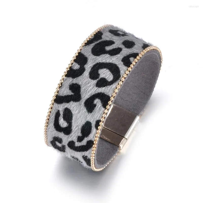 Bracelets porte-bonheur en gros Bracelet en cuir de mode crin de cheval imprimé léopard boucle magnétique pour les femmes cadeau WRBR015