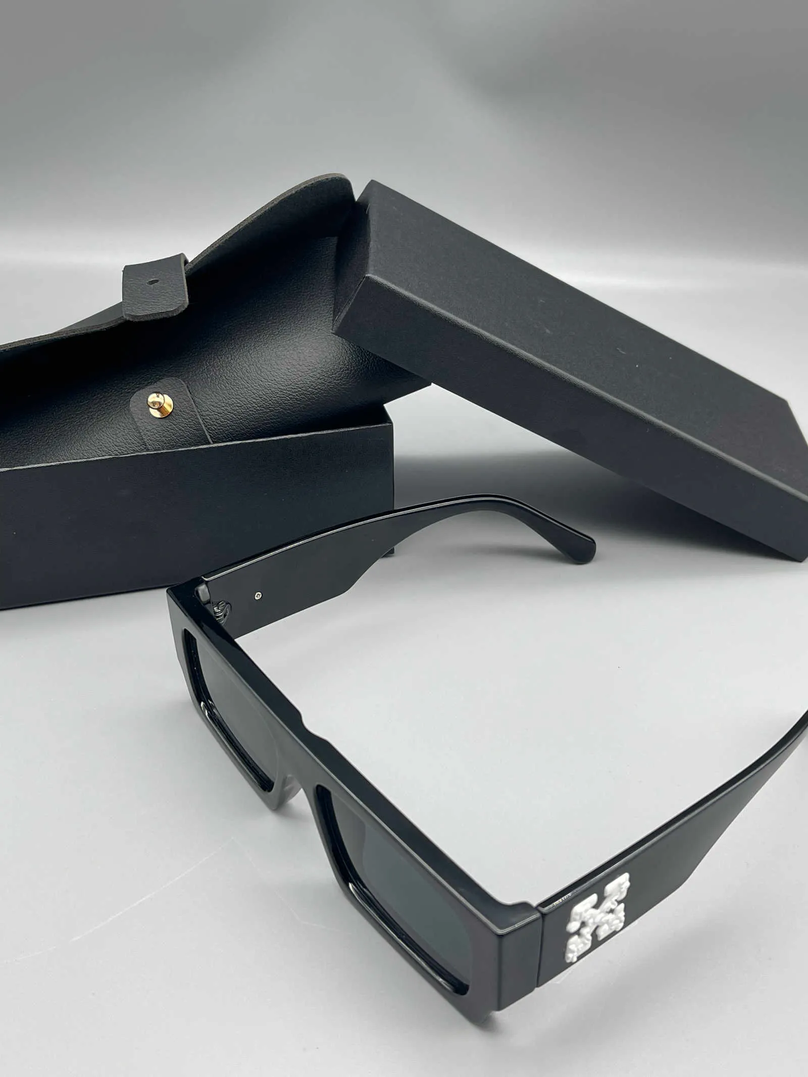 2044ba42-86c3-4168-bf97-