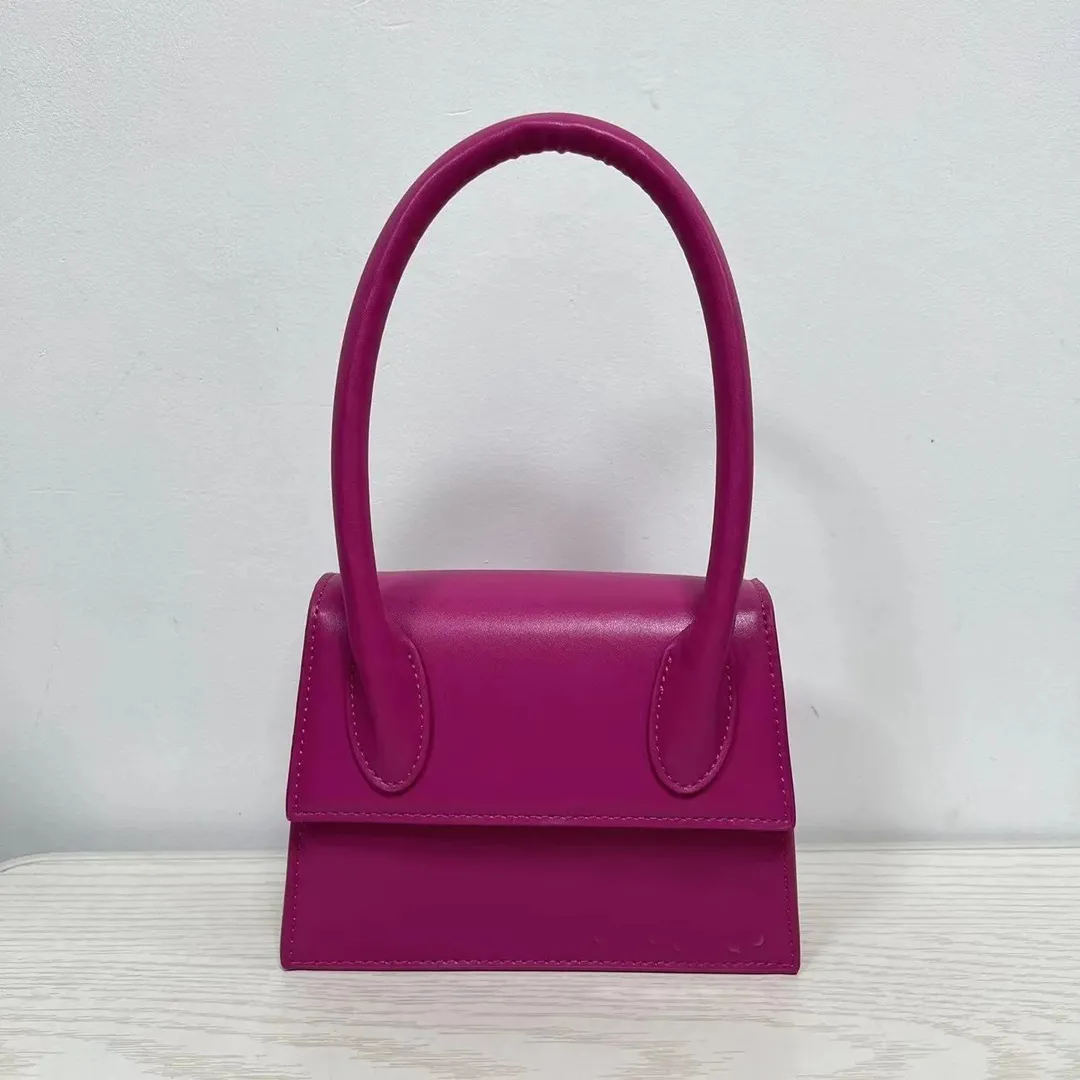 DHgate.com:Womens Cherry Red Faux Leather Square Chain